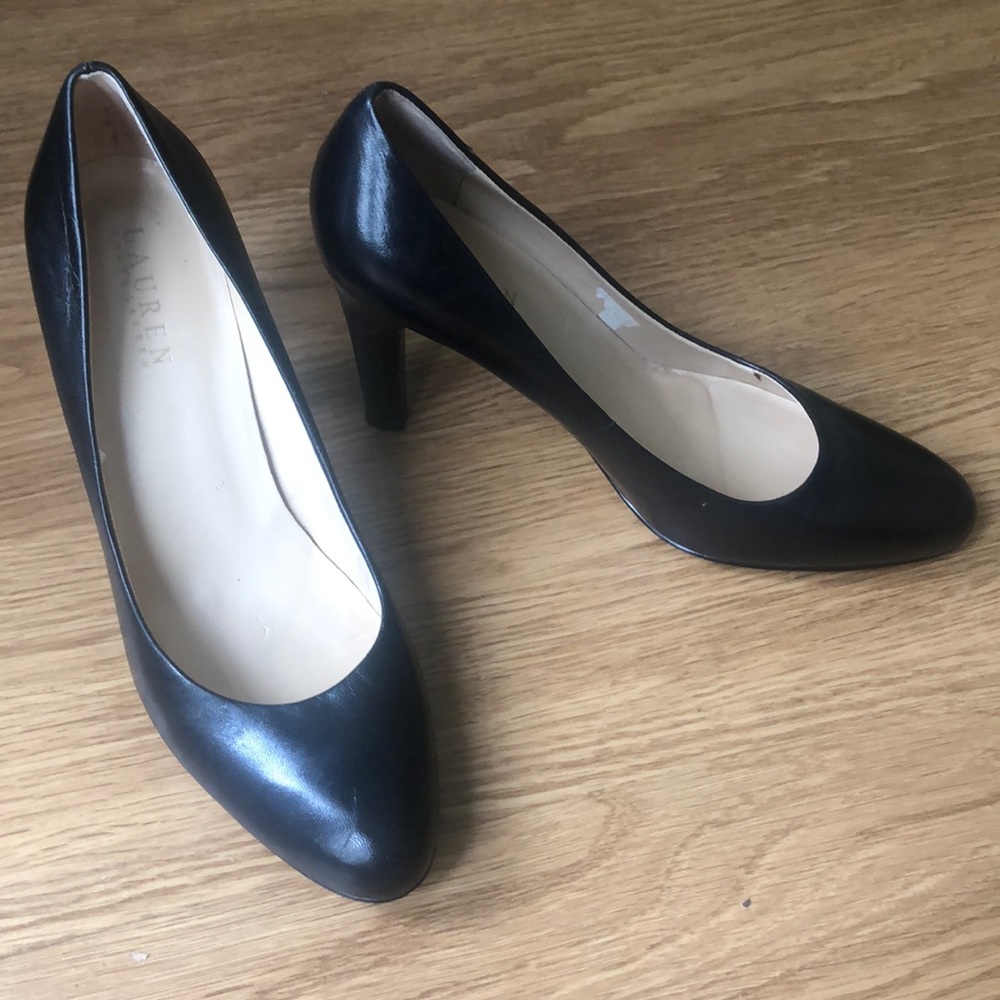 Ralph Lauren black pumps 9M